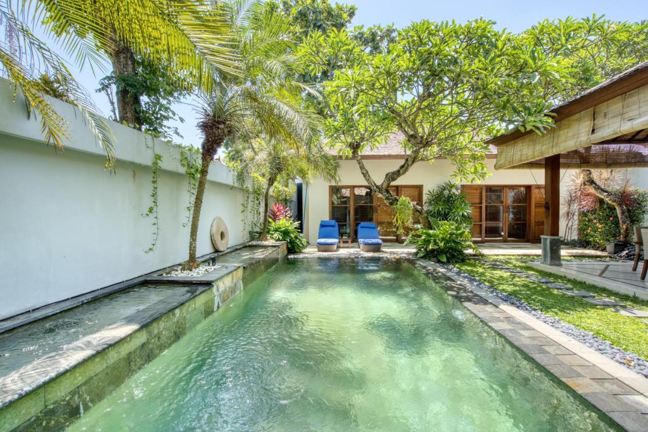 Villa Aisha Sanur Esterno foto