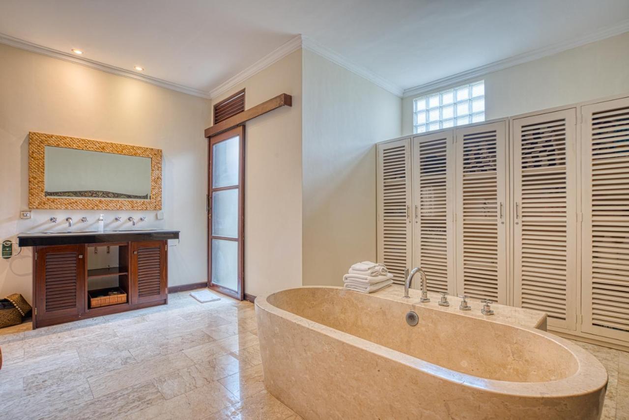 Villa Aisha Sanur Esterno foto