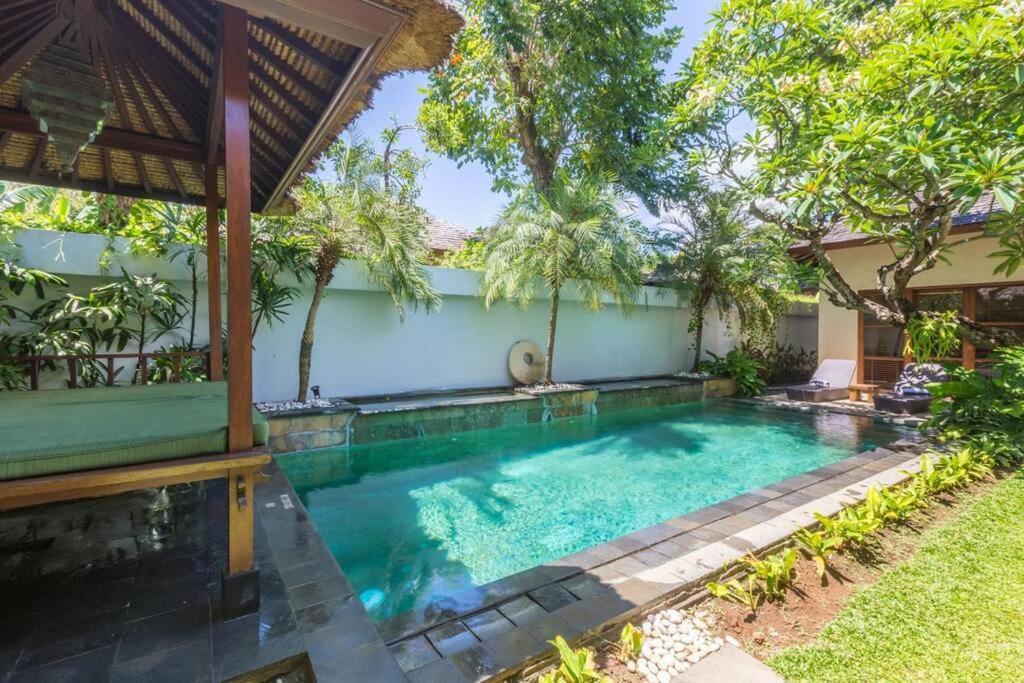 Villa Aisha Sanur Esterno foto