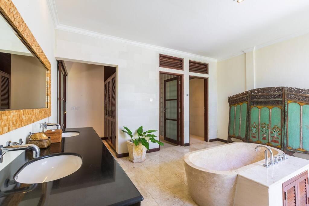 Villa Aisha Sanur Esterno foto