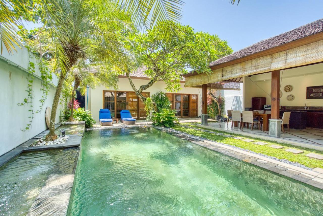 Villa Aisha Sanur Esterno foto