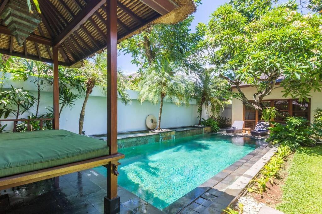 Villa Aisha Sanur Esterno foto